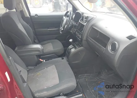 2012 Jeep Patriot Latitude z USA, uszkodzony, nr VIN 1C4NJRFB6CD672352